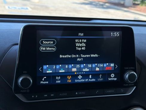 Used 2024 Nissan Sentra SR FWD image 21