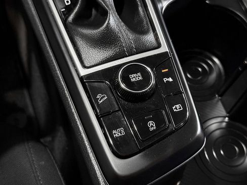 Used 2024 Kia Sportage LX image 31