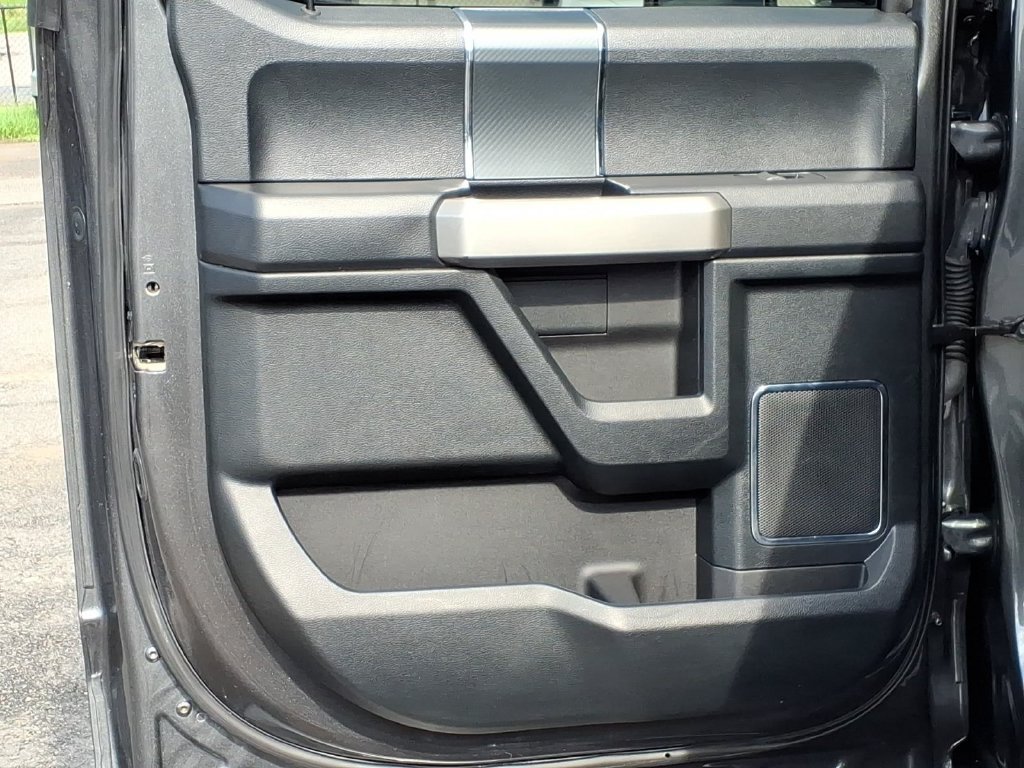 Used 2019 Ford F150 Lariat w/ Equipment Group 502A Luxury AWD/4WD image 21