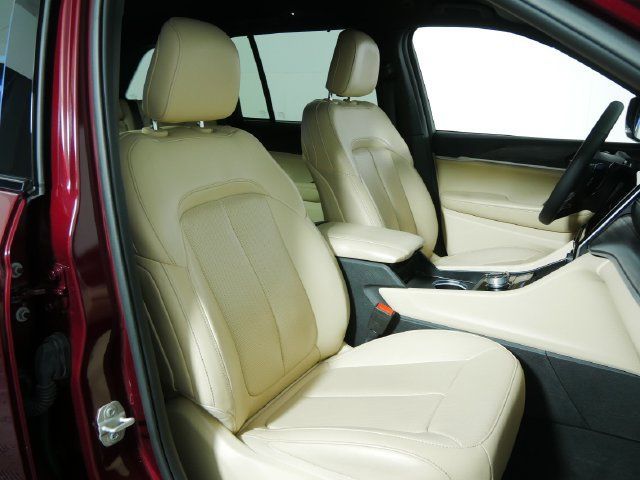 Used 2023 Jeep Grand Cherokee Limited w/ Luxury Tech Group II AWD/4WD image 14
