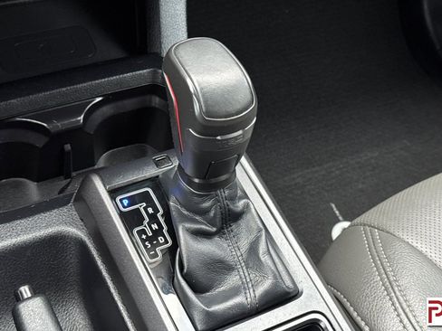 Used 2018 Toyota Tacoma TRD Sport w/ Technology Package image 24