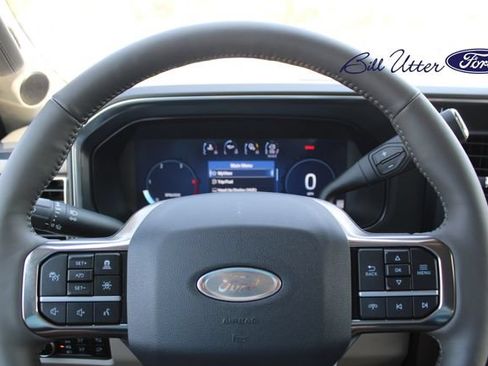 New 2026 Ford F250 Platinum w/ Platinum Plus Package AWD/4WD image 18