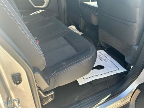Used 2017 Nissan Titan SV image 12