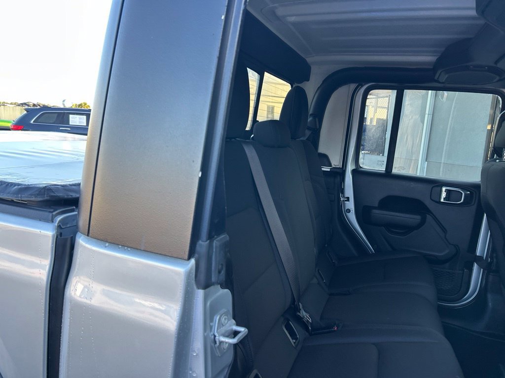 Used 2022 Jeep Gladiator Sport AWD/4WD image 27