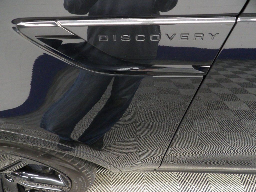 Used 2024 Land Rover Discovery Dynamic SE AWD/4WD image 38