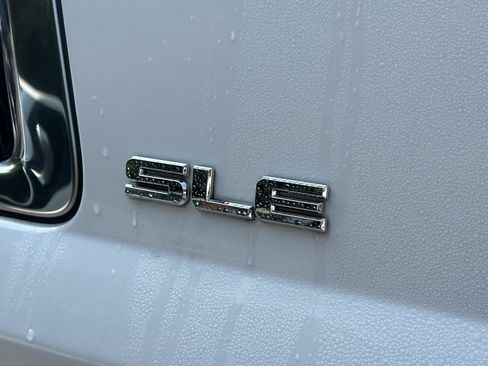 Used 2019 GMC Yukon SLE w/ SLE Value Package RWD image 10