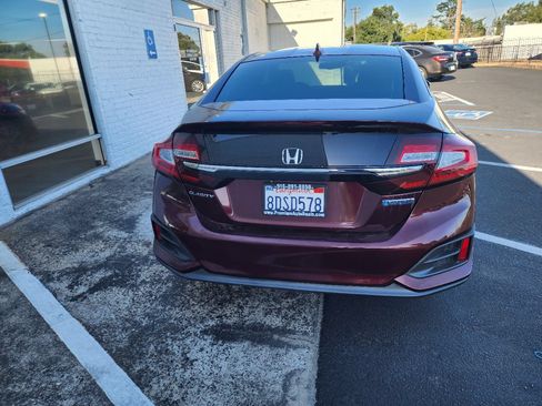 Used 2018 Honda Clarity Plug-In Hybrid image 3