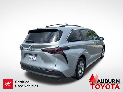 Certified 2025 Toyota Sienna XLE AWD/4WD image 6