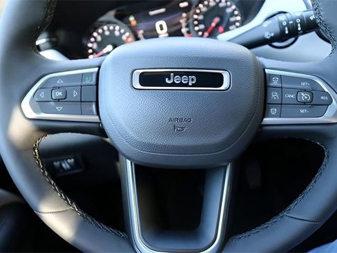 New 2026 Jeep Compass Limited image 18