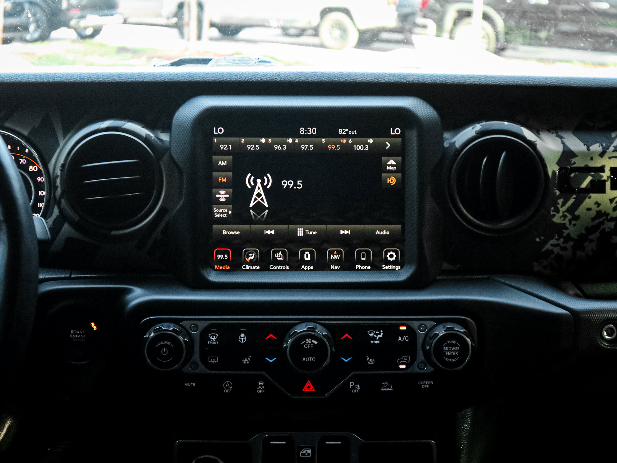 Used 2021 Jeep Gladiator Mojave AWD/4WD image 29