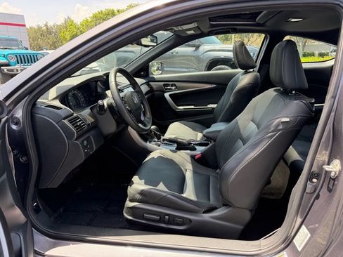Used 2017 Honda Accord Touring image 10