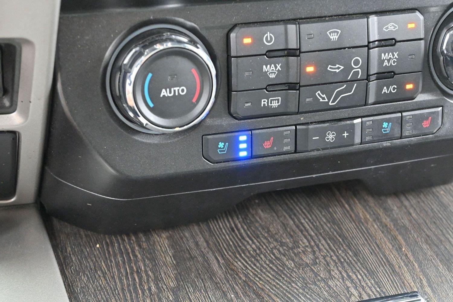 Used 2021 Ford F350 4x4 Crew Cab Super Duty image 23