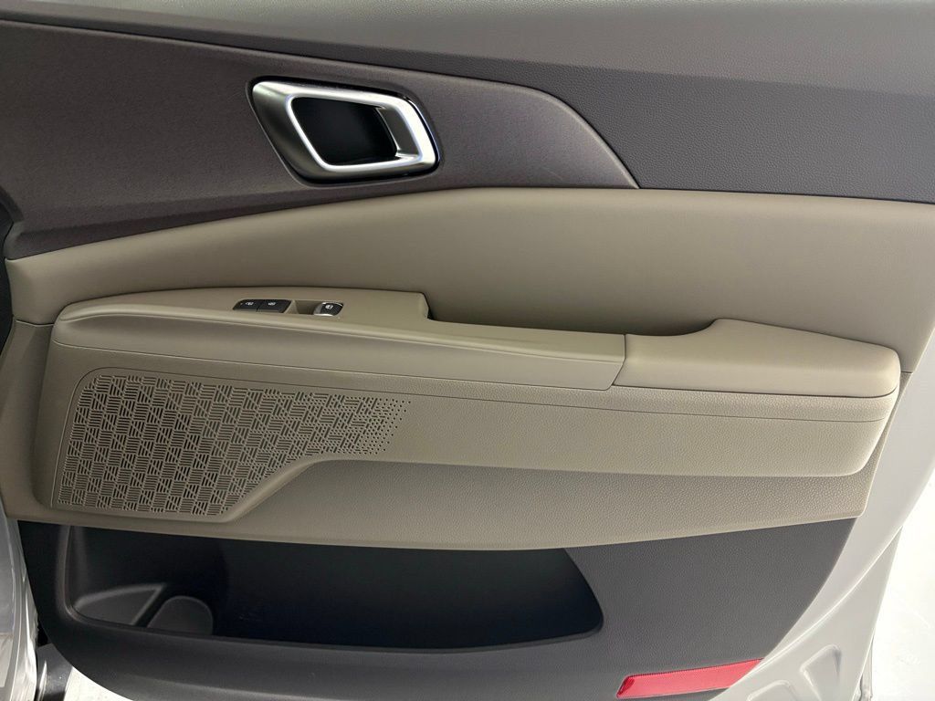 New 2026 Kia Carnival EX FWD image 46