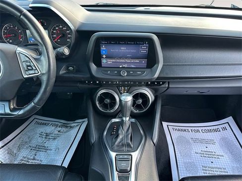 Used 2021 Chevrolet Camaro LT w/ Technology Package image 11