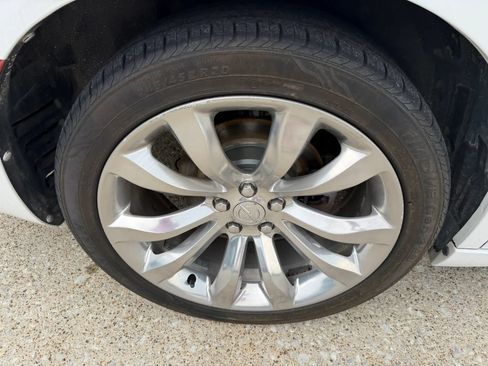 Used 2019 Chrysler 300 Limited RWD image 9