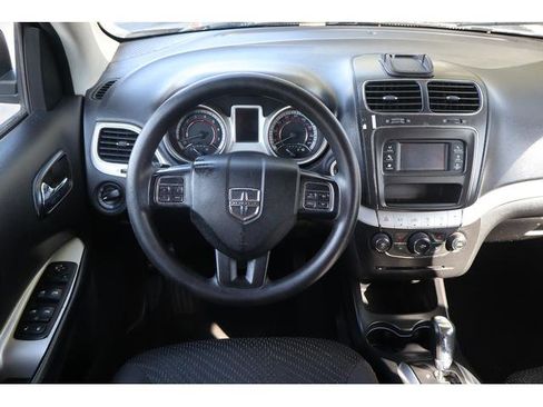 Used 2015 Dodge Journey FWD image 9