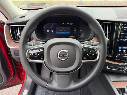 Used 2023 Volvo XC60 T8 Ultimate AWD/4WD image 15