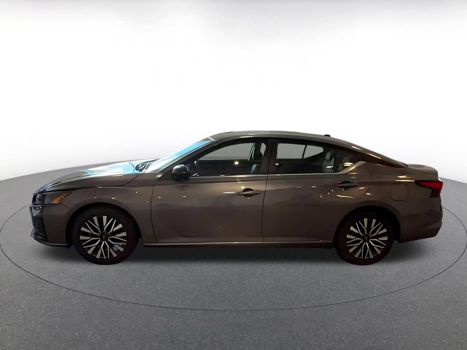 Used 2026 Nissan Altima 2.5 SV FWD image 7