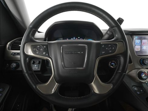 Used 2019 GMC Yukon XL Denali w/ Denali Ultimate Package RWD image 19