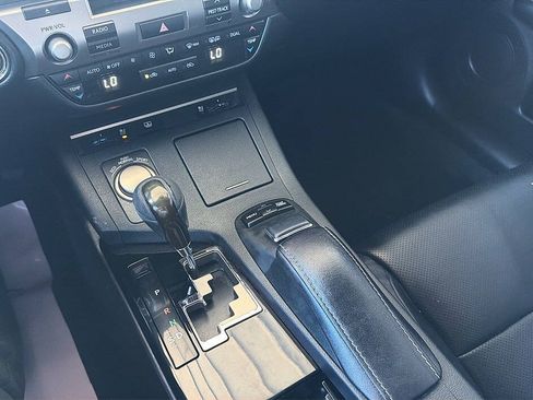 Used 2014 Lexus ES 350 w/ Luxury Package FWD image 11