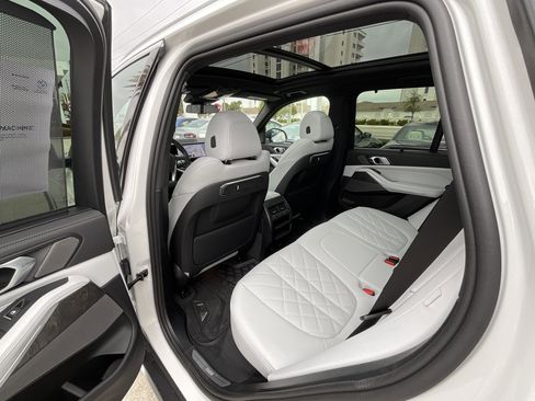 New 2026 BMW X5 sDrive40i image 23