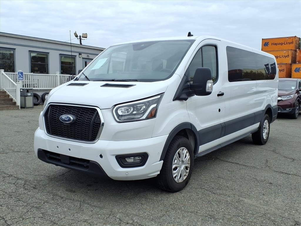Used 2023 Ford Transit 350 XLT RWD image 3