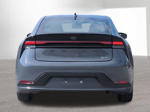 Certified 2023 Toyota Prius LE image 6