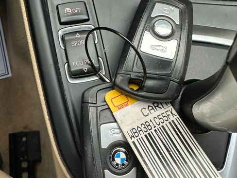 Used 2015 BMW 320i Sedan RWD image 23