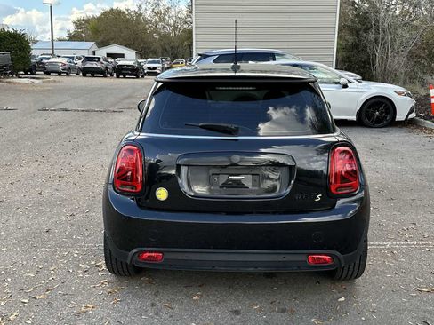 Used 2024 MINI Cooper SE FWD image 5
