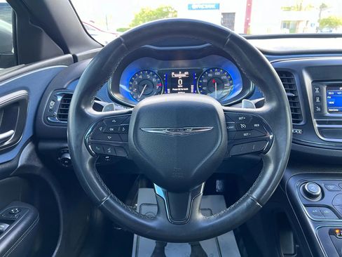 Used 2015 Chrysler 200 S image 22