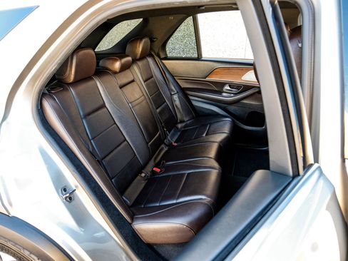 Used 2022 Mercedes-Benz GLE 350 w/ Premium Package image 34