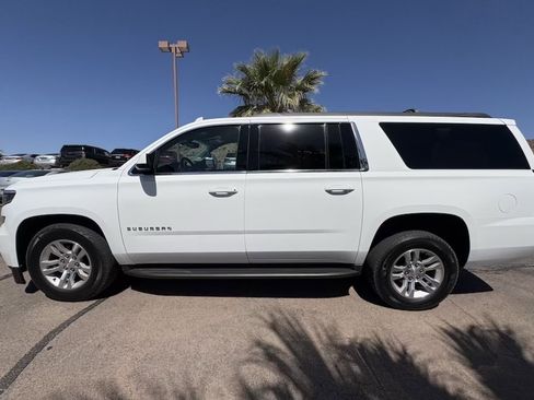 Used 2017 Chevrolet Suburban LS RWD image 2
