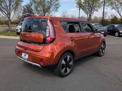 Used 2018 Kia Soul + image 8
