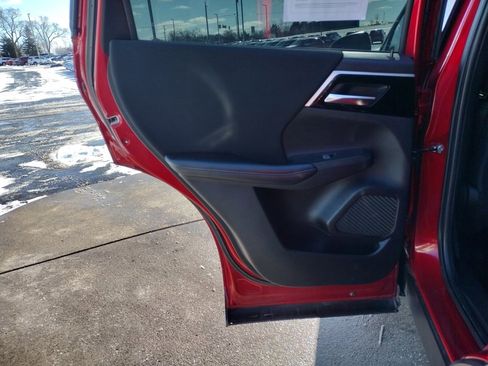 Used 2022 Mitsubishi Outlander ES image 11