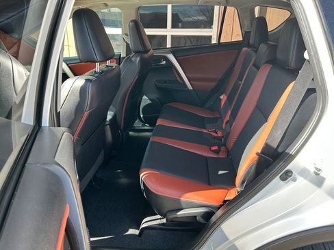 Used 2014 Toyota RAV4 Limited w/ Technology Package image 21