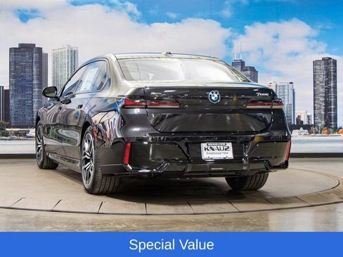 Used 2025 BMW 750e xDrive w/ Executive Package AWD/4WD image 9