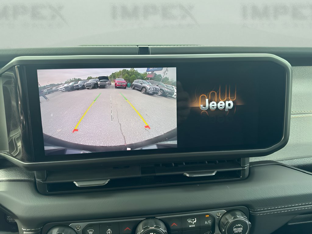 Used 2026 Jeep Wrangler Unlimited Sahara AWD/4WD image 18