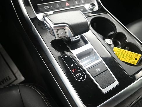 Used 2021 Audi Q8 Premium w/ Black Optic Package image 22