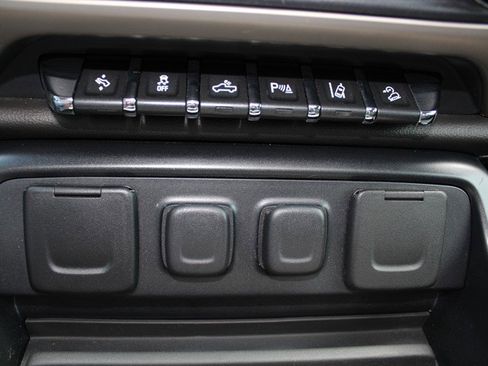 Used 2015 GMC Sierra 1500 Denali w/ Driver Alert Package image 16