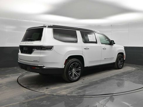 Used 2022 Jeep Grand Wagoneer Series I AWD/4WD image 7