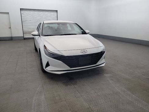 Used 2023 Hyundai Elantra SEL FWD image 14