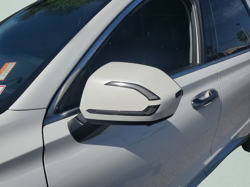 Used 2024 Hyundai Palisade Limited FWD image 29