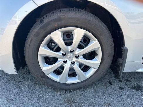 Used 2024 Toyota Corolla LE FWD image 15