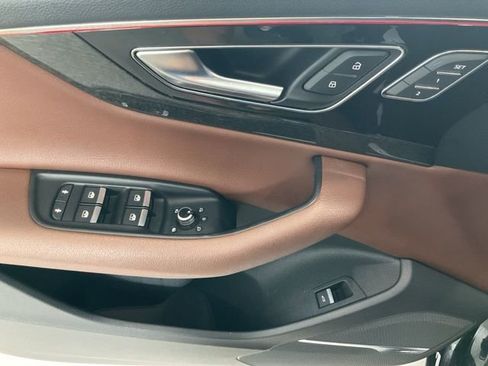 Used 2018 Audi Q7 3.0T Prestige w/ Prestige Package AWD/4WD image 6