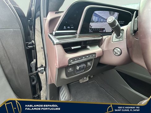 Certified 2024 Cadillac Escalade ESV Sport Platinum AWD/4WD image 14