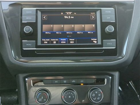 Certified 2021 Volkswagen Tiguan S image 19