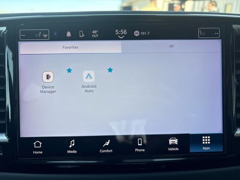 Used 2023 Chrysler Pacifica Touring-L image 22