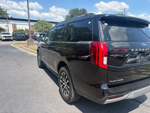 Used 2025 Ford Expedition Platinum AWD/4WD image 8