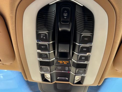 Used 2016 Porsche Cayenne AWD/4WD image 24