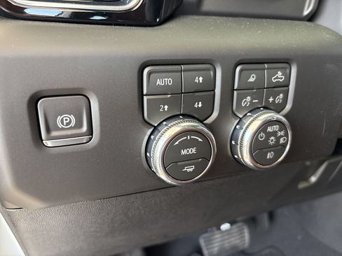 New 2026 GMC Sierra 2500 Denali Ultimate AWD/4WD image 16
